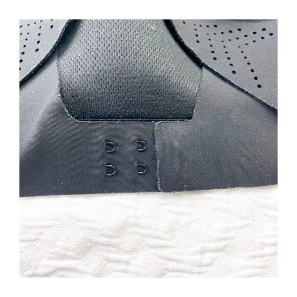 Buy 1 get 1 free 32a Victorias Secret Angel Max sports bra supportive comfortabl - Picture 3 of 10